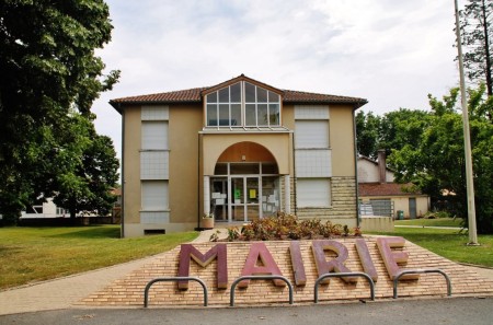 070_Les_Artigues-de-Lussac_(_33570_).jpg